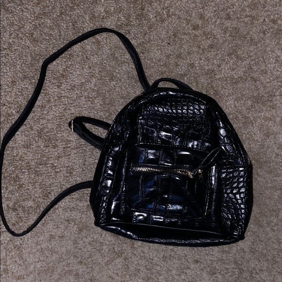 snakeskin mini backpack - Picture 1 of 2